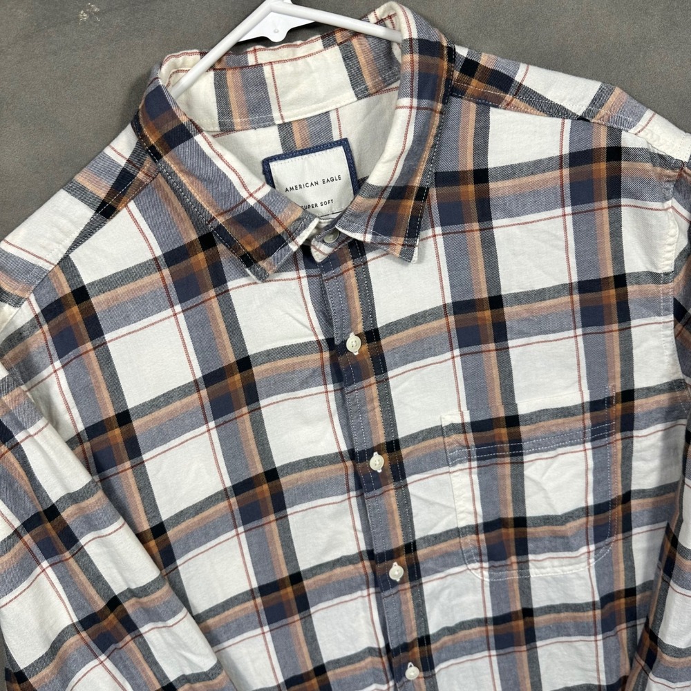 American Eagle Flannel Shirt Mens XL White‎ Blue Tan Plaid Super Soft Excellent
